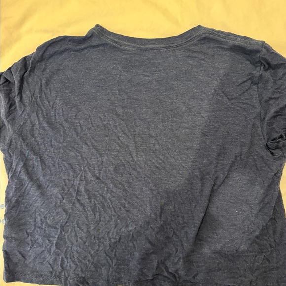 Vuori Women's Navy Short Sleeve Tee - Picture 3 of 3